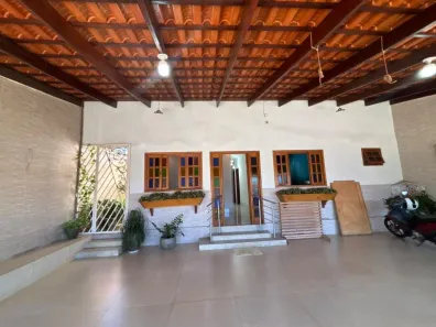 Casa com 4 Quartos à venda, 240m² no Conjunto Riviera, Goiânia