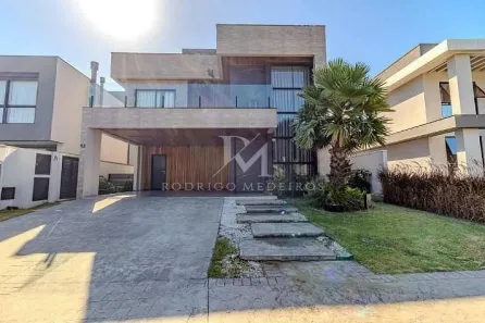 Casa de Condomínio com 4 Quartos à venda, 291m² no Santa Regina, Camboriú