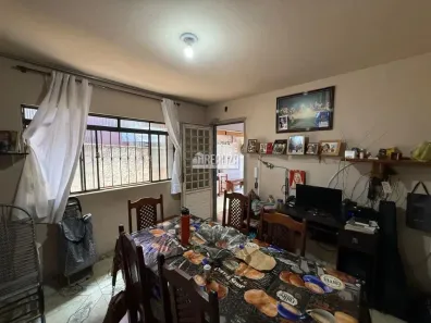 Casa com 4 Quartos à venda, 210m² no Nossa Senhora da Abadia, Uberaba