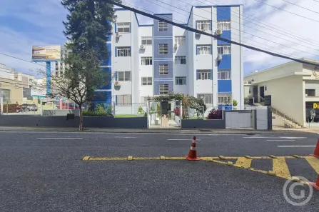 Apartamento com 2 Quartos para alugar, 51m² no Centro, Florianópolis