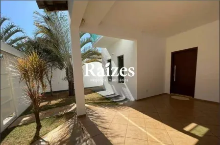 Casa com 4 Quartos à venda, 330m² no Jardim Karaíba, Uberlândia
