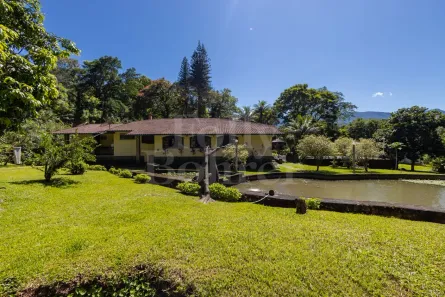 Casa com 5 Quartos à venda, 138m² no Bairro Castália, Cachoeiras de Macacu