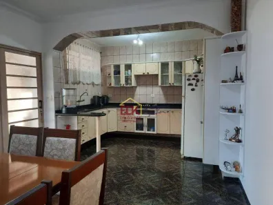 Casa com 3 Quartos à venda, 187m² no Vila Nossa Senhora das Graças, Taubaté