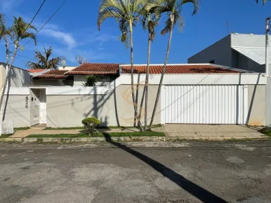 Casa com 4 Quartos à venda, 297m² no Vila Pereira, São José do Rio Pardo