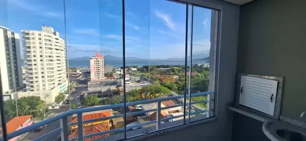 Apartamento com 2 Quartos para alugar, 90m² no Kobrasol, São José