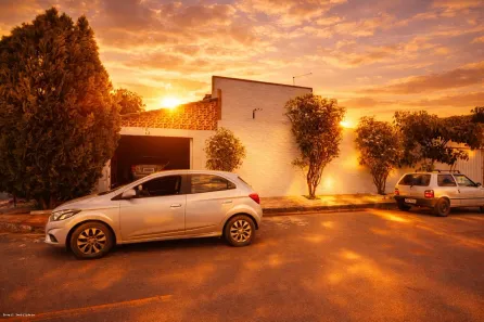 Casa com 3 Quartos à venda, 200m² no Santa Maria, Brasília