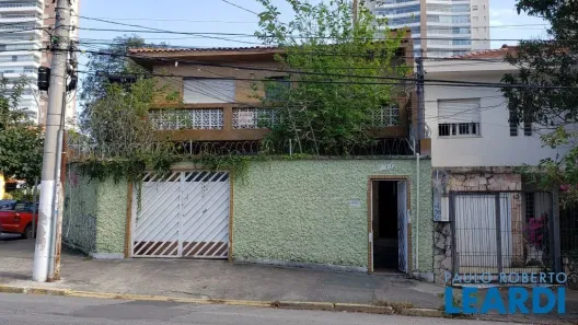 Sobrado com 3 Quartos para alugar, 300m² no Água Branca, São Paulo