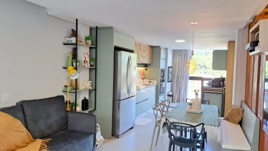 Sobrado com 2 Quartos à venda, 123m² no Boa Vista, Joinville