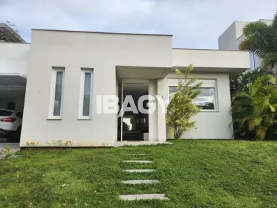 Casa de Condomínio com 2 Quartos para alugar, 200m² no Cacupé, Florianópolis