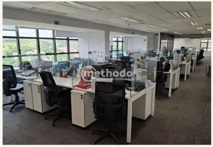 Sala Comercial para alugar, 356m² no Vila Brandina, Campinas