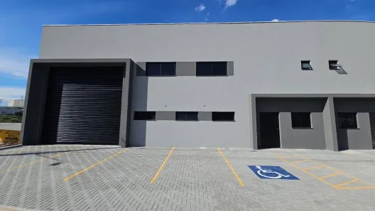 Sala Comercial para alugar, 500m² no Jardim Rio Comprido, Jacareí