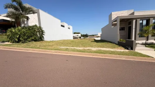 Lote/Terreno à venda, 338m² no Porto Madero Residence, Presidente Prudente