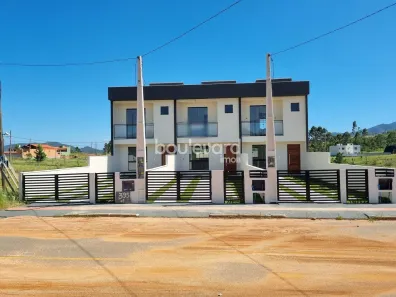 Sobrado com 2 Quartos à venda, 85m² no Areias de Baixo, Governador Celso Ramos