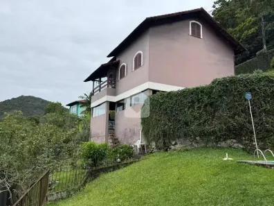Casa com 3 Quartos à venda, 250m² no Quitandinha, Petrópolis