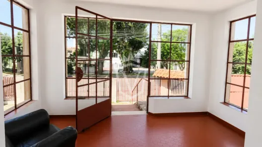 Casa com 3 Quartos para alugar, 270m² no Vila Progresso, Jundiaí