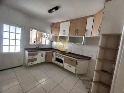 Casa com 2 Quartos para alugar, 150m² no Jardim Santa Maria, Jacareí