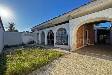 Casa com 4 Quartos à venda, 212m² no , Peruíbe