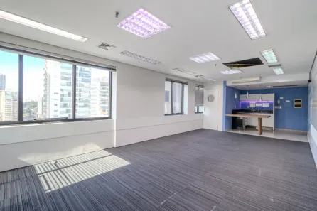 Sala Comercial à venda, 48m² no Vila Cordeiro, São Paulo