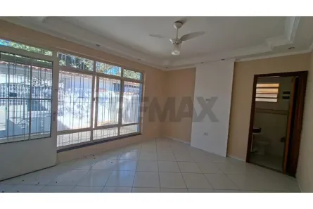 Casa com 2 Quartos para alugar, 200m² no Jardim Santa Francisca, Guarulhos