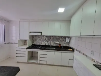 Apartamento com 4 Quartos para alugar, 120m² no Setor Bueno, Goiânia