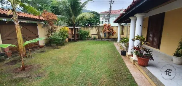 Casa de Condomínio com 4 Quartos à venda, 400m² no São Francisco, Niterói