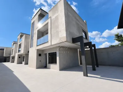 Sobrado com 3 Quartos à venda, 133m² no Hauer, Curitiba