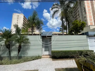Imóvel Comercial com 4 Quartos para alugar, 10m² no Centro, Marília