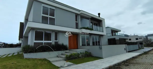 Casa com 3 Quartos à venda, 227m² no Rio Tavares, Florianópolis