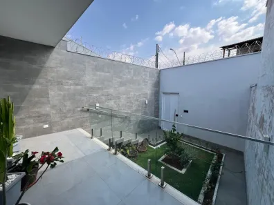 Casa com 3 Quartos para alugar, 326m² no Vigilato Pereira, Uberlândia