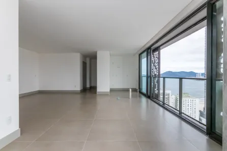 Apartamento com 3 Quartos à venda, 124m² no Pioneiros, Balneário Camboriú