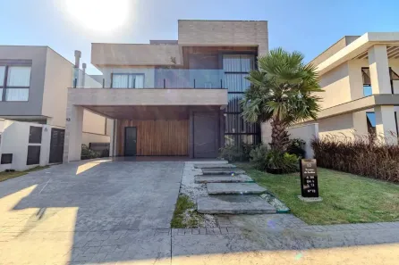 Casa de Condomínio com 4 Quartos à venda, 291m² no Santa Regina, Camboriú