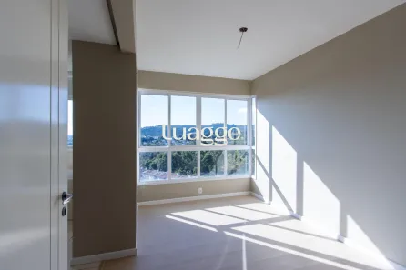 Apartamento com 3 Quartos para alugar, 53m² no Cavalhada, Porto Alegre