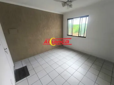 Apartamento com 2 Quartos para alugar, 45m² no Parque Uirapuru, Guarulhos