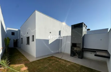 Casa com 3 Quartos à venda, 90m² no Jardim Brasília, Uberlândia
