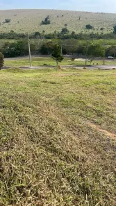 à venda, 360m² no Condomínio Bellavittá, Caçapava