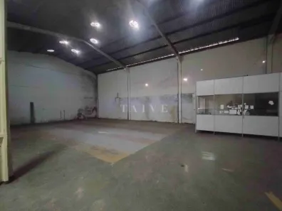 Imóvel Comercial com 1 Quarto para alugar, 358m² no Vitória, Londrina