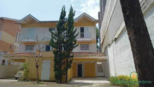 Casa de Condomínio com 3 Quartos à venda, 221m² no Granja Viana, Cotia