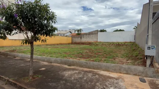 Lote/Terreno à venda, 525m² no Parque Residencial Alcântara, Londrina
