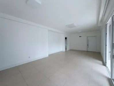 Apartamento com 3 Quartos para alugar, 140m² no Centro, Florianópolis