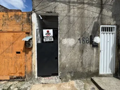 Casa com 3 Quartos para alugar, 60m² no Jacarecanga, Fortaleza