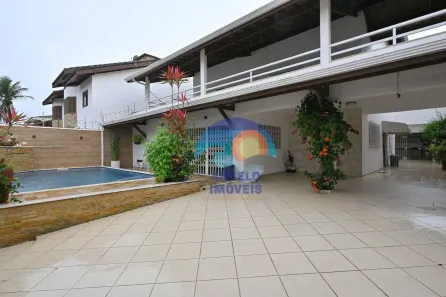Sobrado com 7 Quartos à venda, 450m² no Balneário Stella Maris, Peruíbe
