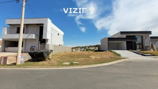 Lote/Terreno à venda, 317m² no Jardins Bolonha, Senador Canedo