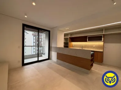 Apartamento com 2 Quartos para alugar, 70m² no Centro, Florianópolis