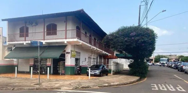 Casa com 4 Quartos à venda, 390m² no Parque Residencial Joaquim Toledo Piza, Londrina
