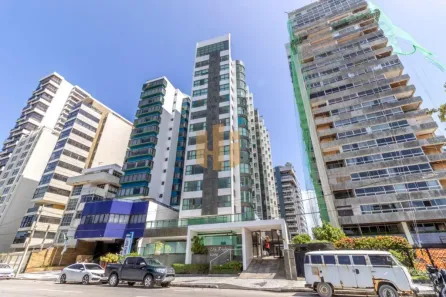 Apartamento com 3 Quartos para venda ou aluguel, 220m² no Boa Viagem, Recife