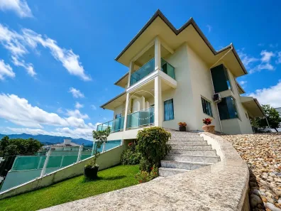 Casa com 3 Quartos à venda, 337m² no Pedra Branca, Palhoça