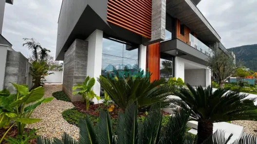 Casa com 4 Quartos à venda, 315m² no Pedra Branca, Palhoça