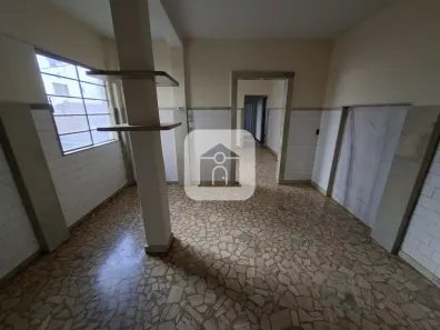 Apartamento com 3 Quartos para alugar, 139m² no Martins, Uberlândia