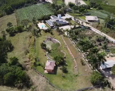 Fazenda/Sítio com 3 Quartos à venda, 200m² no Área Rural de Itapetininga, Itapetininga