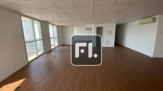 Sala Comercial para alugar, 192m² no Liberdade, São Paulo